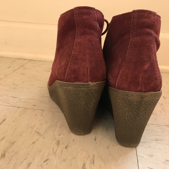 Beautiful Italian suede platform booties 39/ 8.5 - Picture 3 of 3